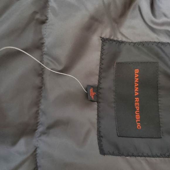 Banana Republic Down Vest - Picture 5 of 10